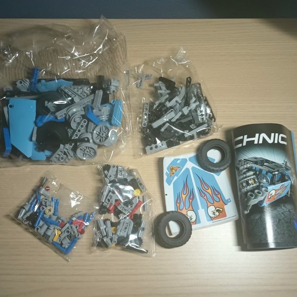 LEGO Technic 42022 Hot Rod 2 In 1 Rally Racer New in Open Box Retired - Picture 2 of 9